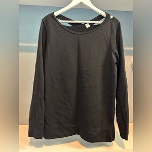 Old Navy Active Black Sweatshirt. Sz large. Keyhole opening in back. Super cute!